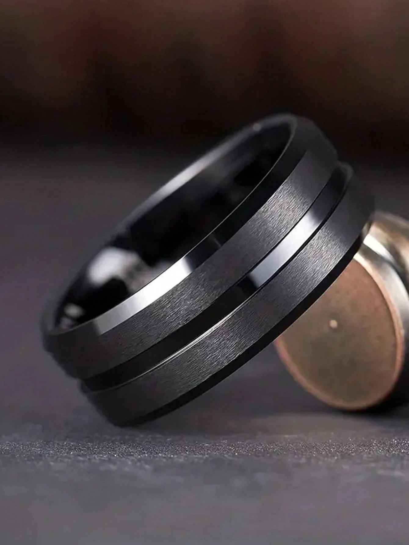 4Pcs/Set Black Embossed Design Ring