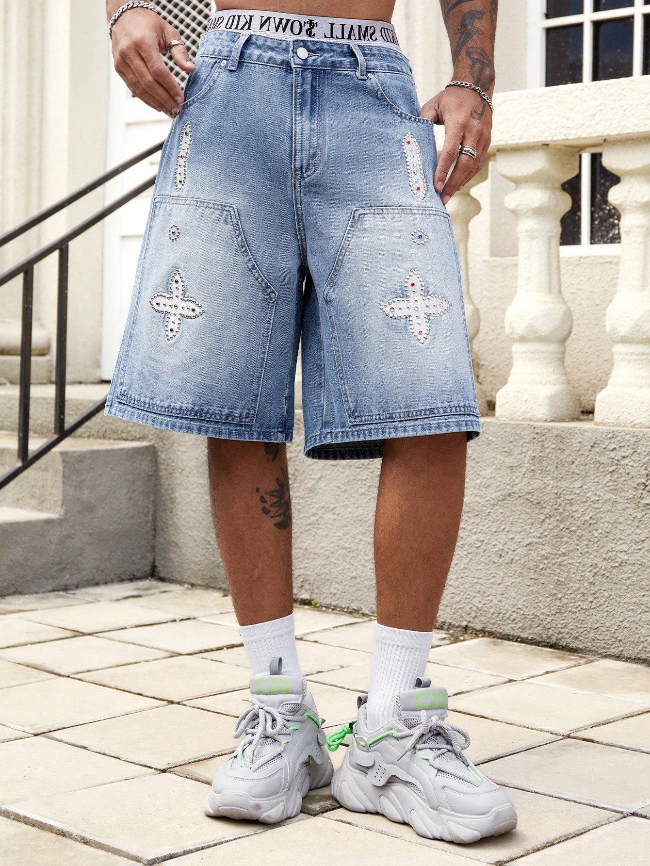 ROMWE MEN Men'S Loose Casual Cross Diamond Embellished Denim Shorts with Pockets